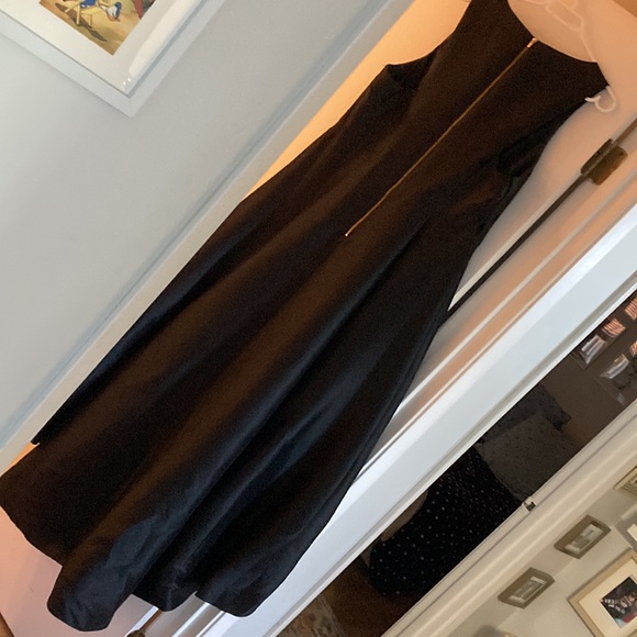 Gorgeous Black Gown Calvin Klein - Picture 3 of 3